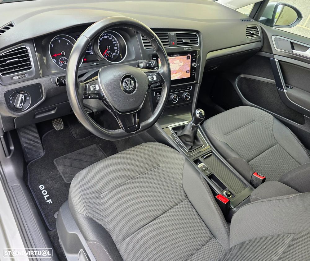 VW Golf 1.6 TDI Confortline - 28