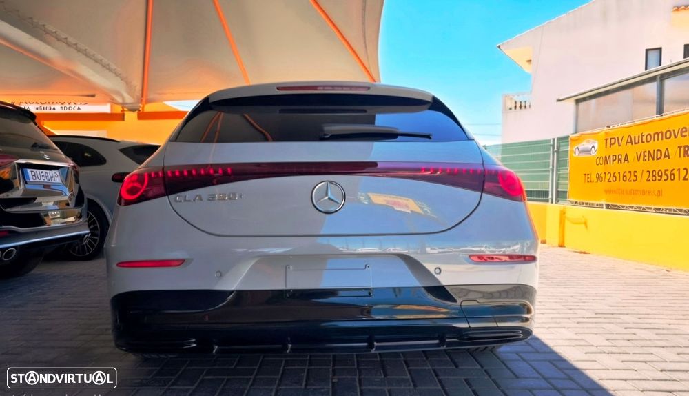 Mercedes-Benz CLA 250 - 36