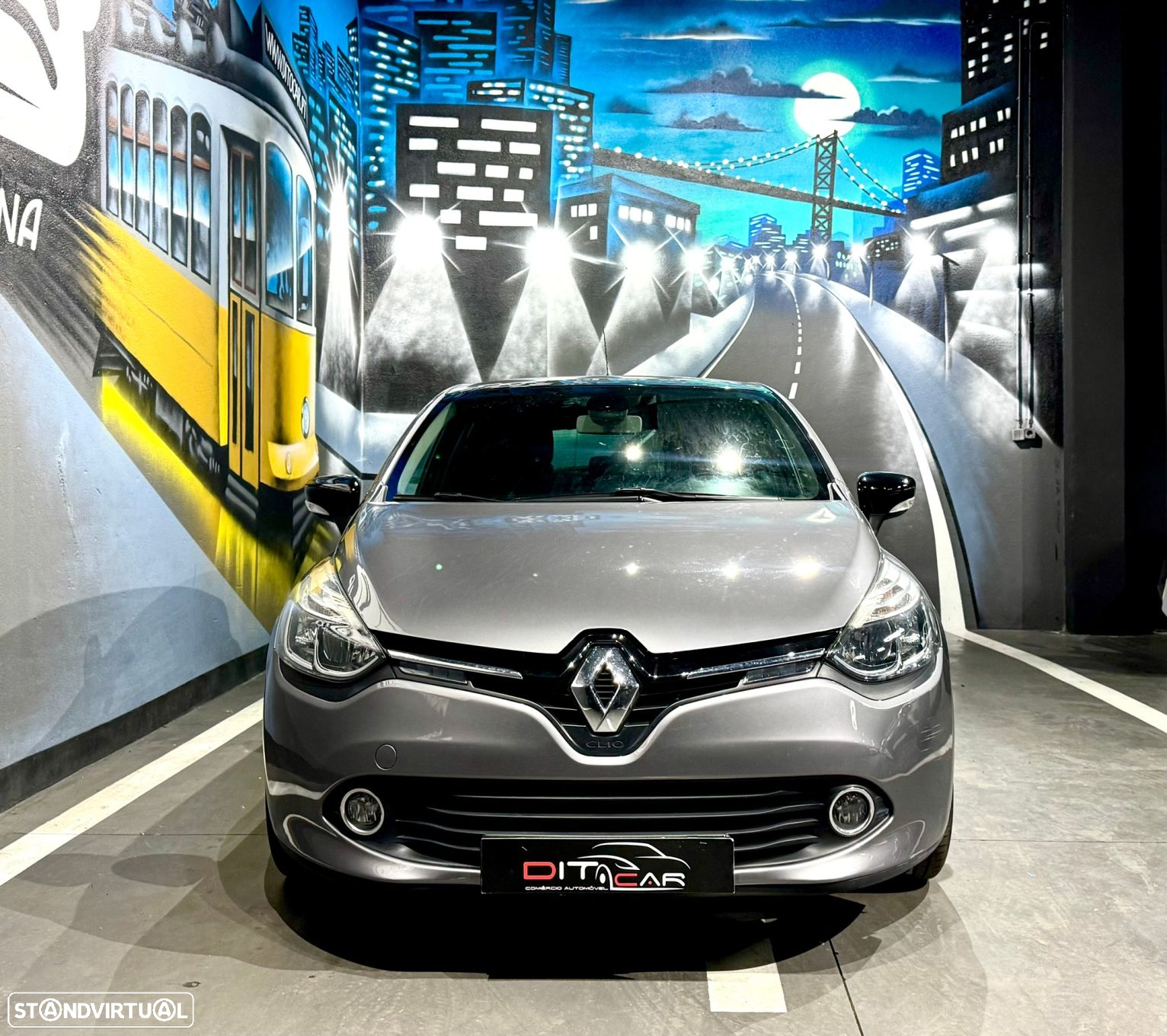 Renault Clio 1.5 dCi Dynamique S - 8