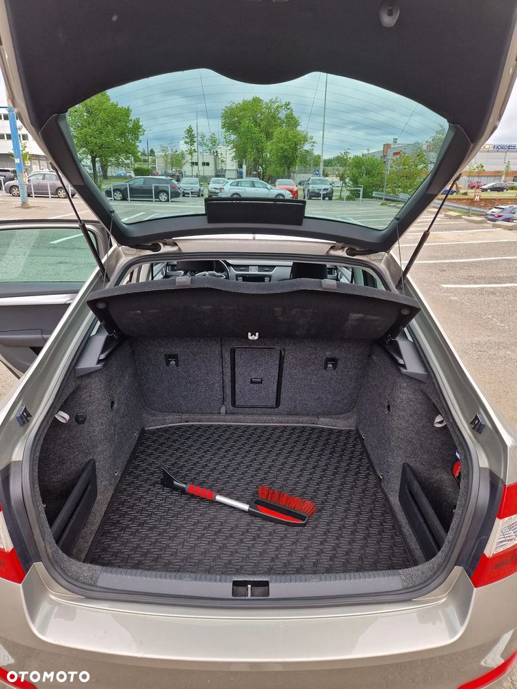 Skoda Octavia 1.8 TSI Ambition DSG - 11