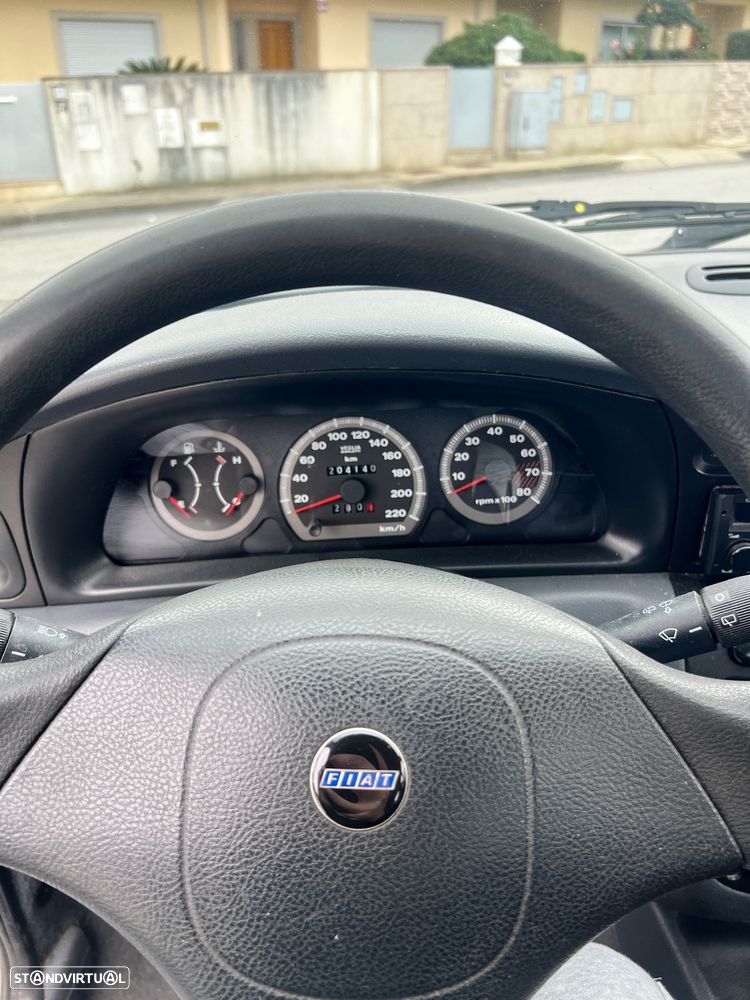 Fiat Palio Weekend - 5