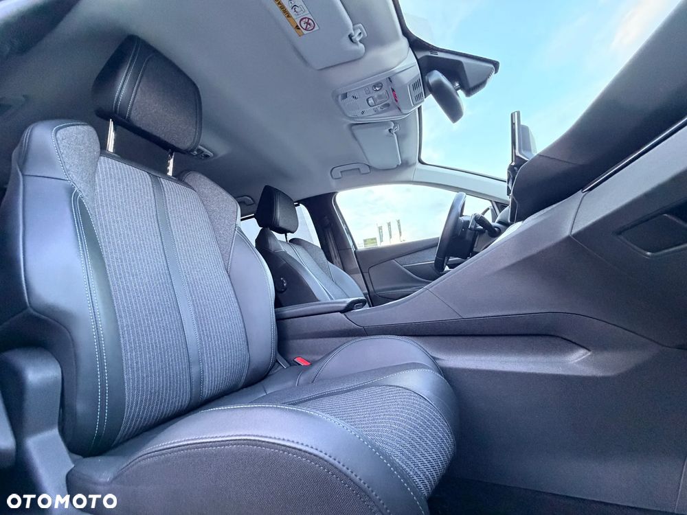 Peugeot 5008 2.0 BlueHDi Allure Pack S&S EAT8 - 22