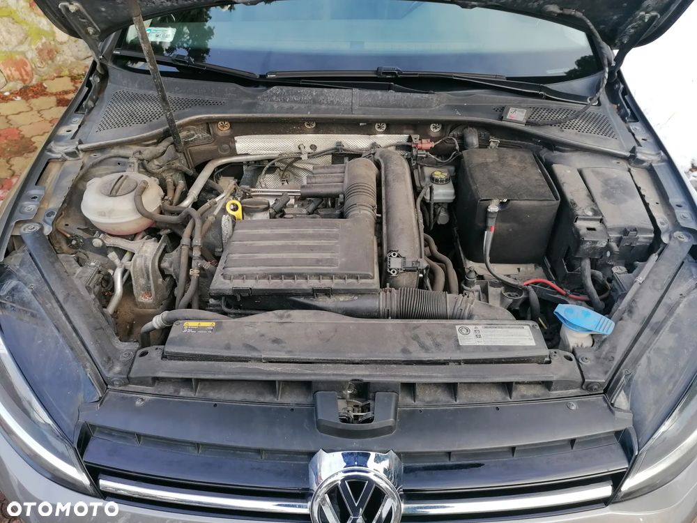 Volkswagen Golf 1.4 TSI BMT Highline - 23