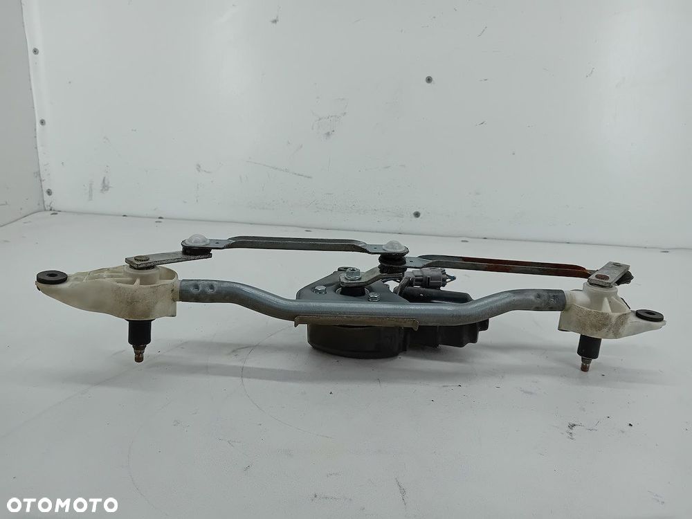 MECHANIZM WYCIERACZEK SUZUKI SPLASH ( 08-15 ) - 2