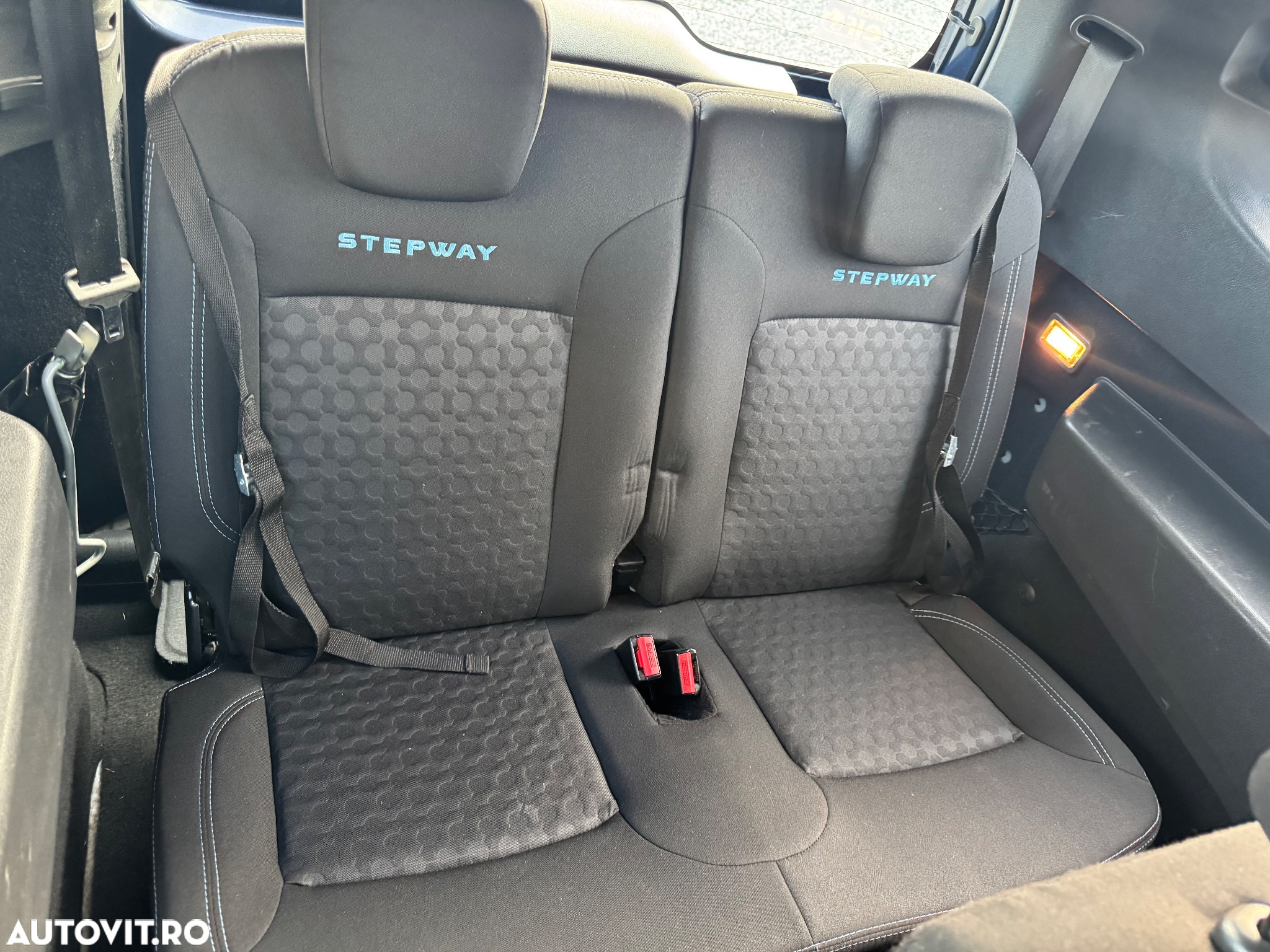 Dacia Lodgy 1.5 dCi Stepway - 14