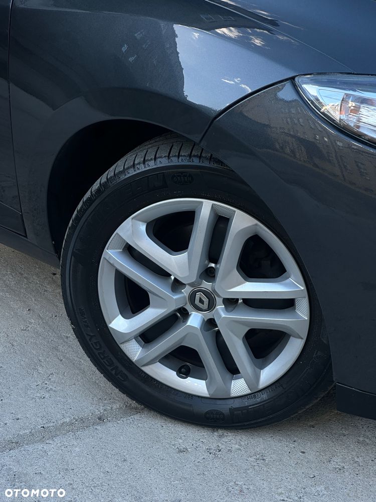 Renault Megane 1.6 16V Zen - 2