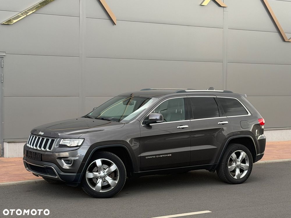 Jeep Grand Cherokee - 22