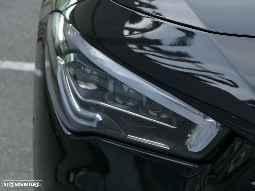 Mercedes-Benz CLA 250 e Shooting Brake AMG Line - 12