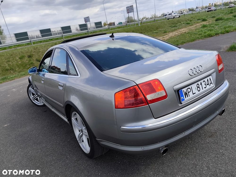 Audi A8 - 4