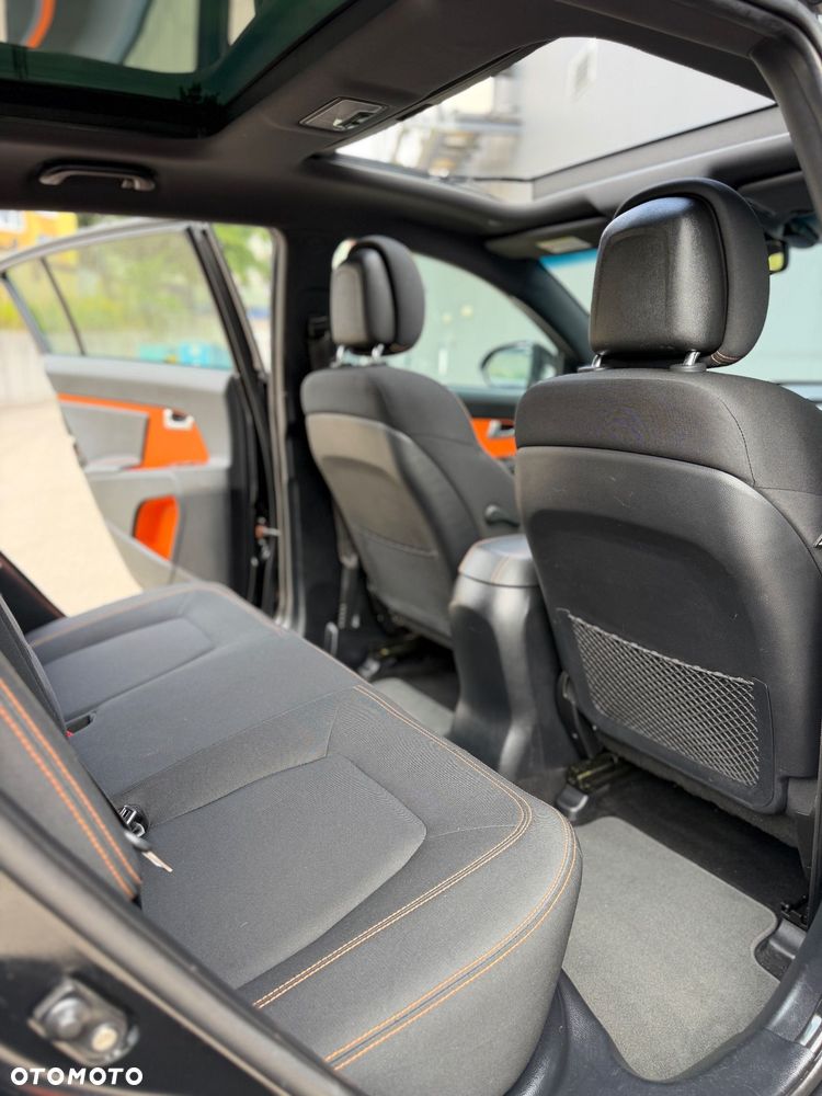 Kia Sportage 2.0 CRDI XL - 34
