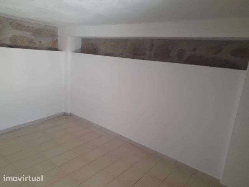 Moradia T1 + 2 com garagem - Grande imagem: 3/5