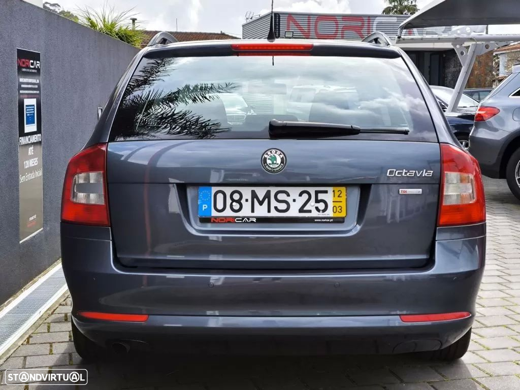 Skoda Octavia Break 1.6 TDi Sportline - 3