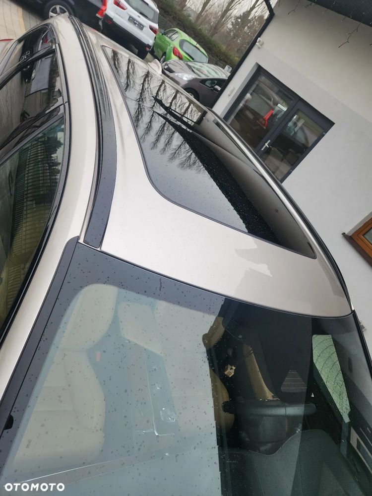 Volvo XC 60 B4 D AWD Ultimate Dark - 4