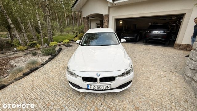 BMW Seria 3 318i GPF Advantage - 2