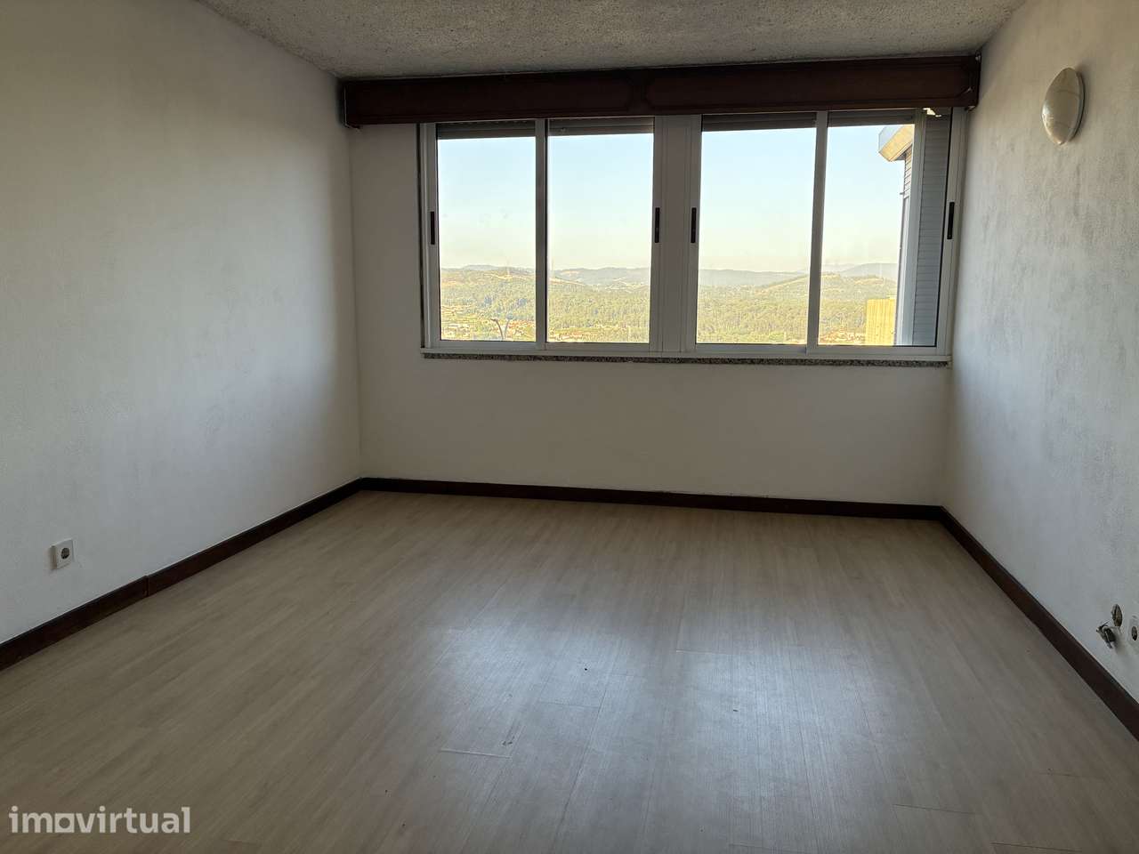 Apartamento T3 com garagem e jardim em São João - Grande imagem: 4/9
