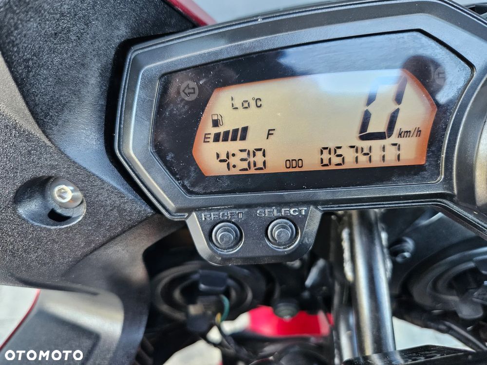 Yamaha FZ - 11