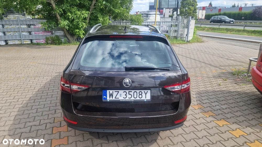 Skoda Superb 2.0 TDI 4x4 Style DSG - 23