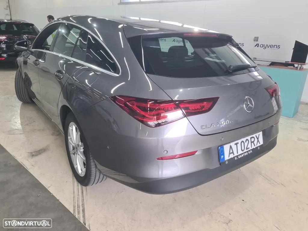 Mercedes-Benz CLA 250 e Shooting Brake Style Plus - 2
