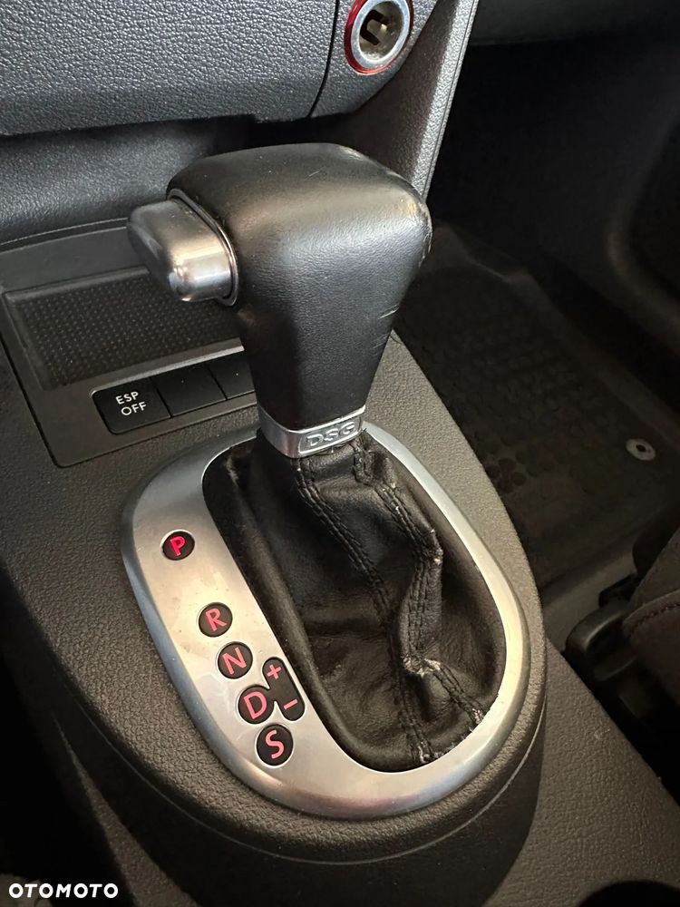 Volkswagen Touran 1.9 TDI Highline DSG - 10