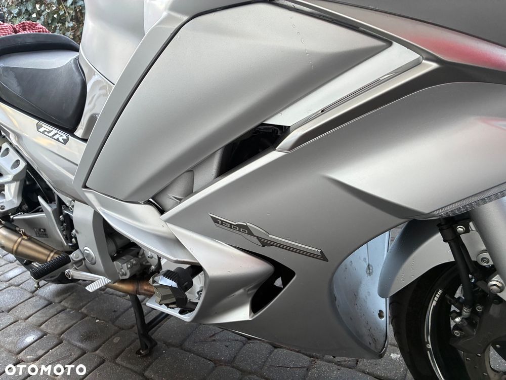 Yamaha FJR - 9