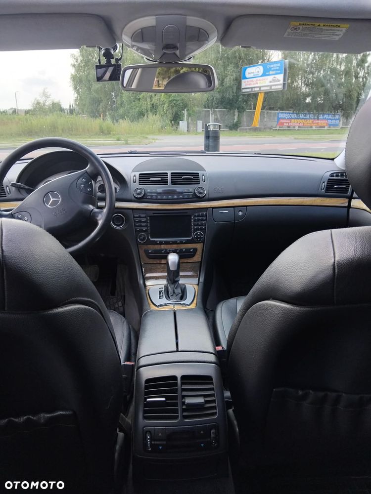 Mercedes-Benz Klasa E 320 CDI 4-Matic Avantgarde - 21