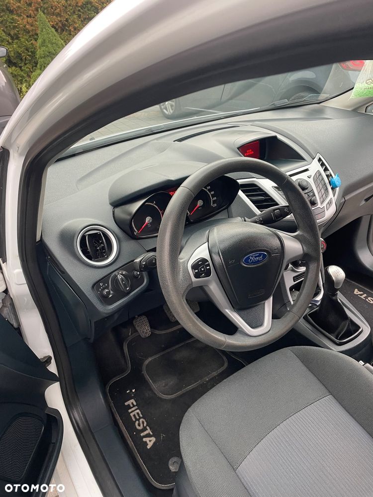 Ford Fiesta - 5