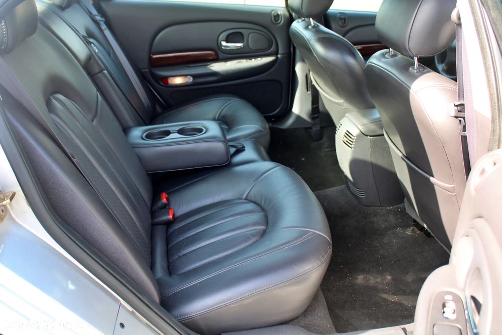 Chrysler 300M - 24