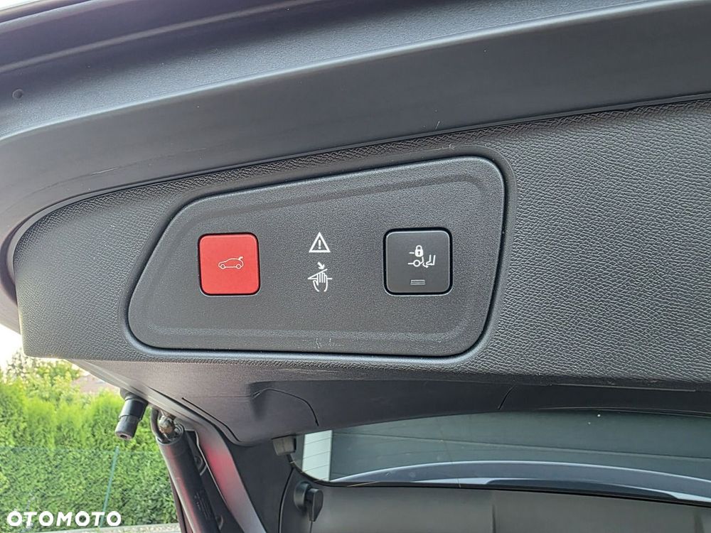 Peugeot 3008 1.6 BlueHDi Allure S&S - 9