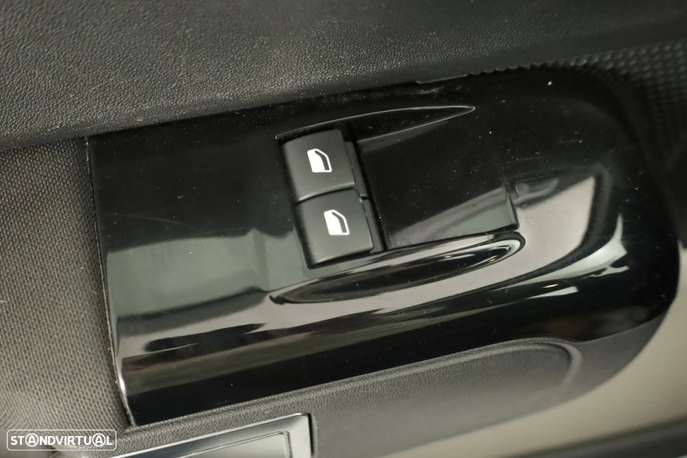 Citroën C3 1.2 PureTech C-Series - 19