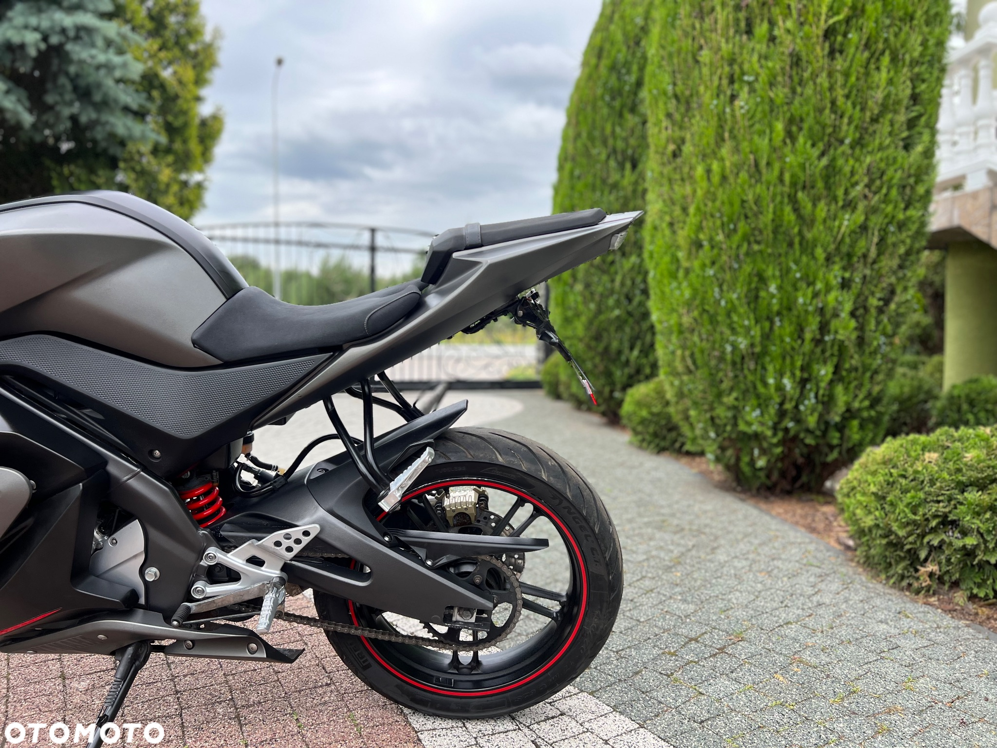 Yamaha YZF - 21