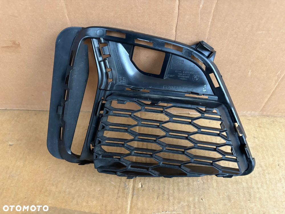 BMW 3 G20 G21 M Pakiet Lewa Kratka Zderzaka Przedniego Oryginalna  8075649 - 2