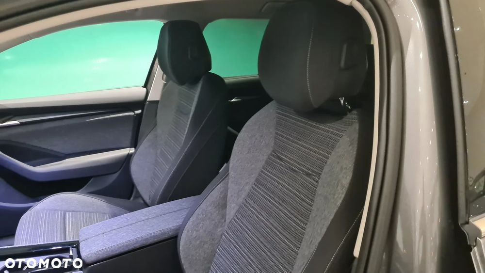 Skoda Superb 2.0 TDI SCR 4x4 Edition 130 DSG - 9