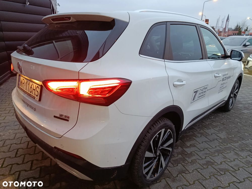 MG ZS Hybrid+ - 4