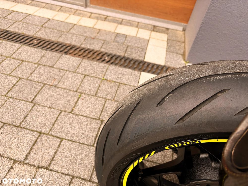 Suzuki GSX - 10