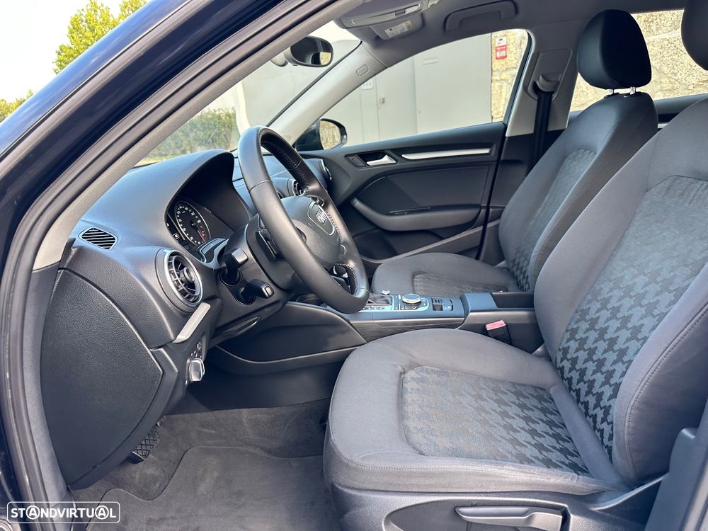 Audi A3 Sportback 1.6 TDI Attraction S tronic - 23