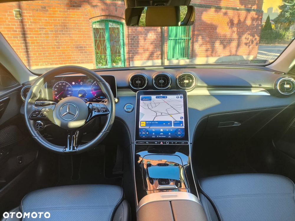 Mercedes-Benz Klasa C 180 mHEV - 22