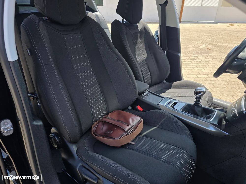 Peugeot 308 130 e-THP Stop & Start Allure - 21