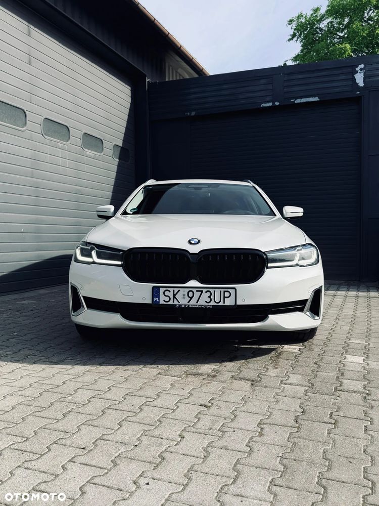 BMW Seria 5 530d xDrive Luxury Line sport - 3