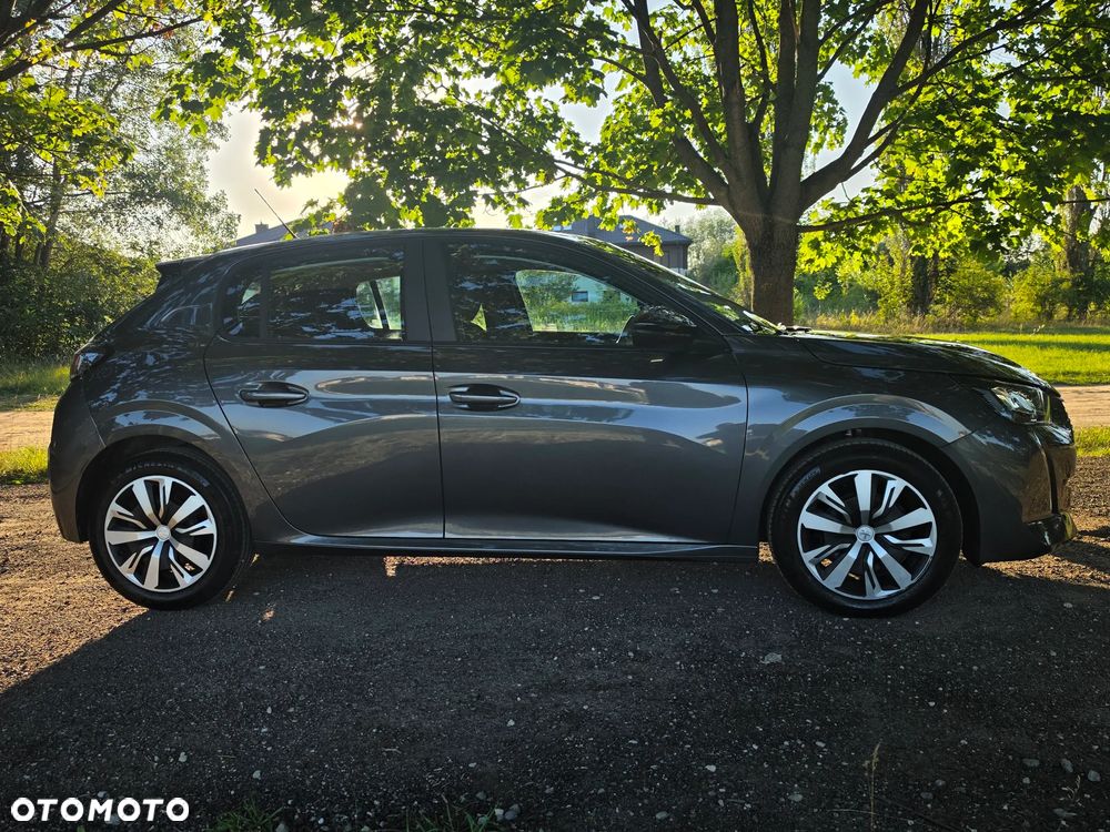 Peugeot 208 - 3