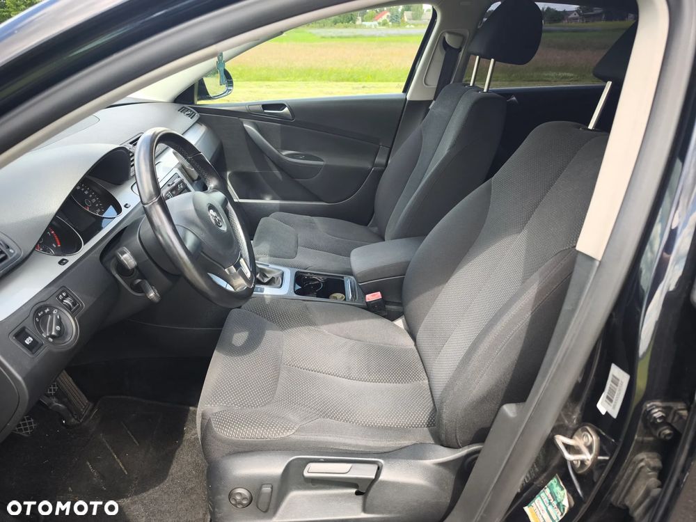 Volkswagen Passat 1.6 Trendline - 14