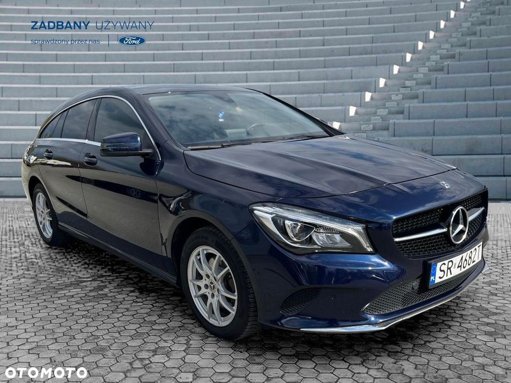 Mercedes-Benz CLA 180 7G-DCT UrbanStyle Edition - 3