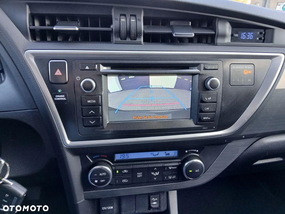 Toyota Auris 1.6 Valvematic Edition - 33