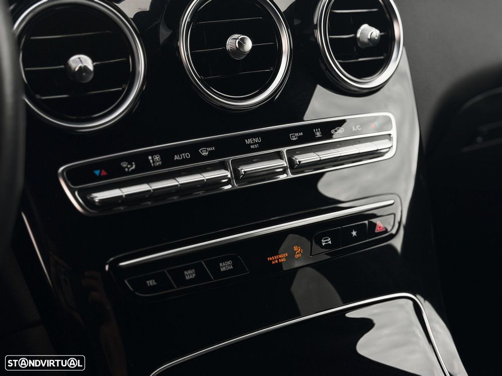 Mercedes-Benz GLC 300 e Coupé 4Matic - 17