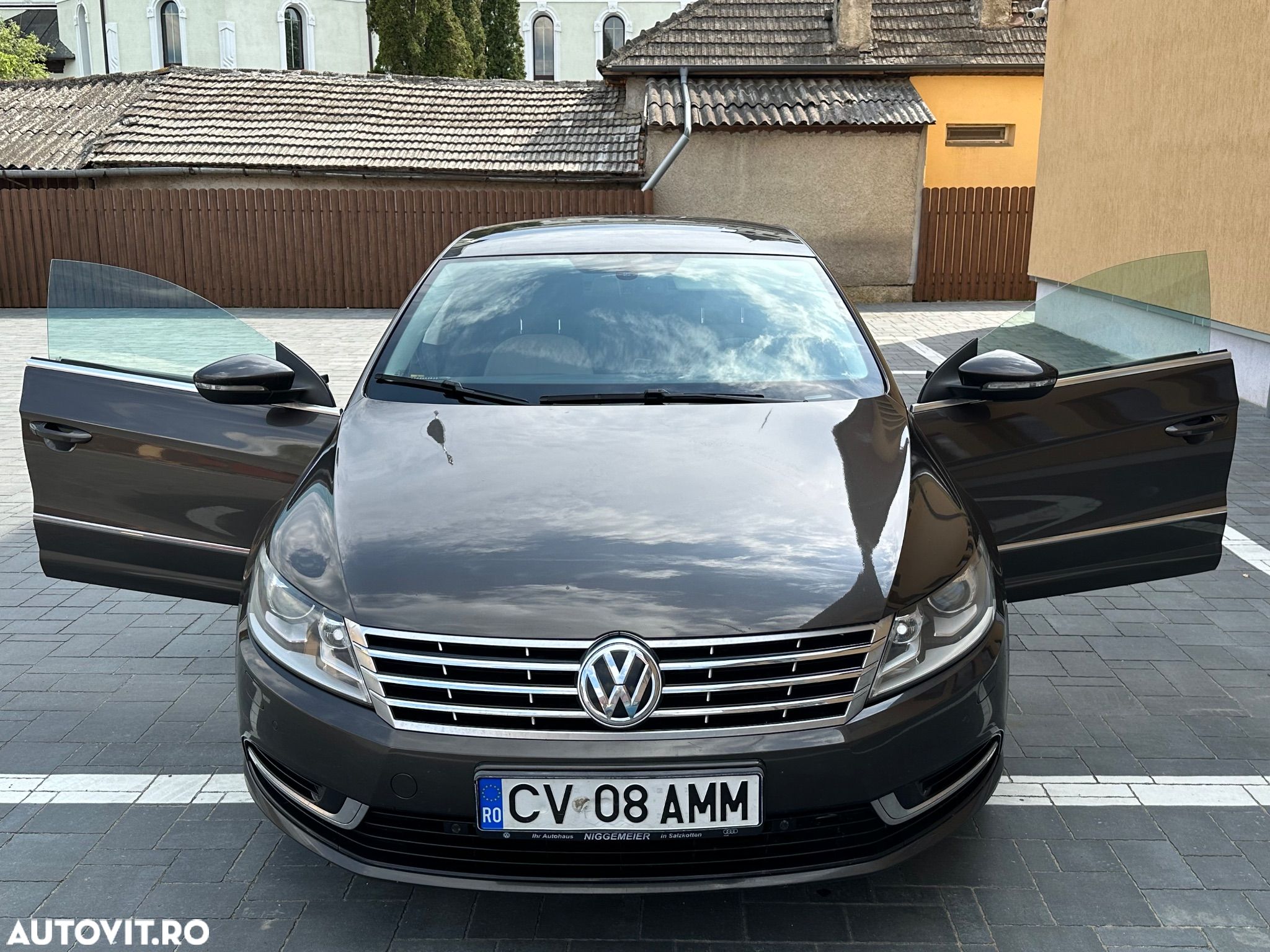Volkswagen Passat CC 2.0 TDI BlueMotion Technology - 1
