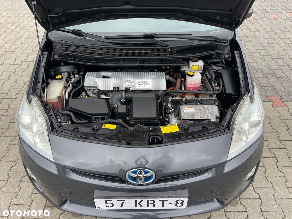 Toyota Prius 1.8 HSD Prestige - 18