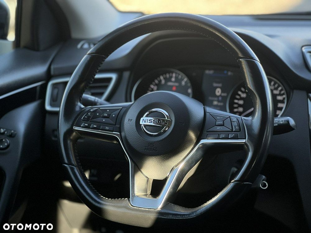 Nissan Qashqai 1.3 DIG-T N-Connecta EU6d - 22