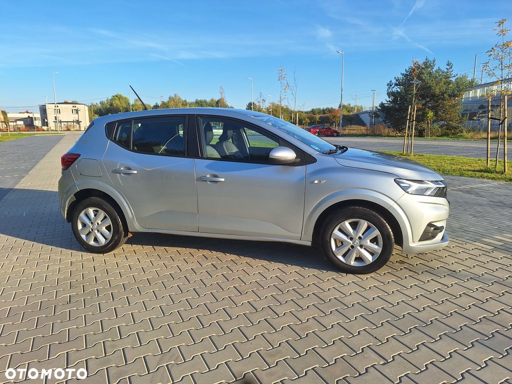 Dacia Sandero - 8