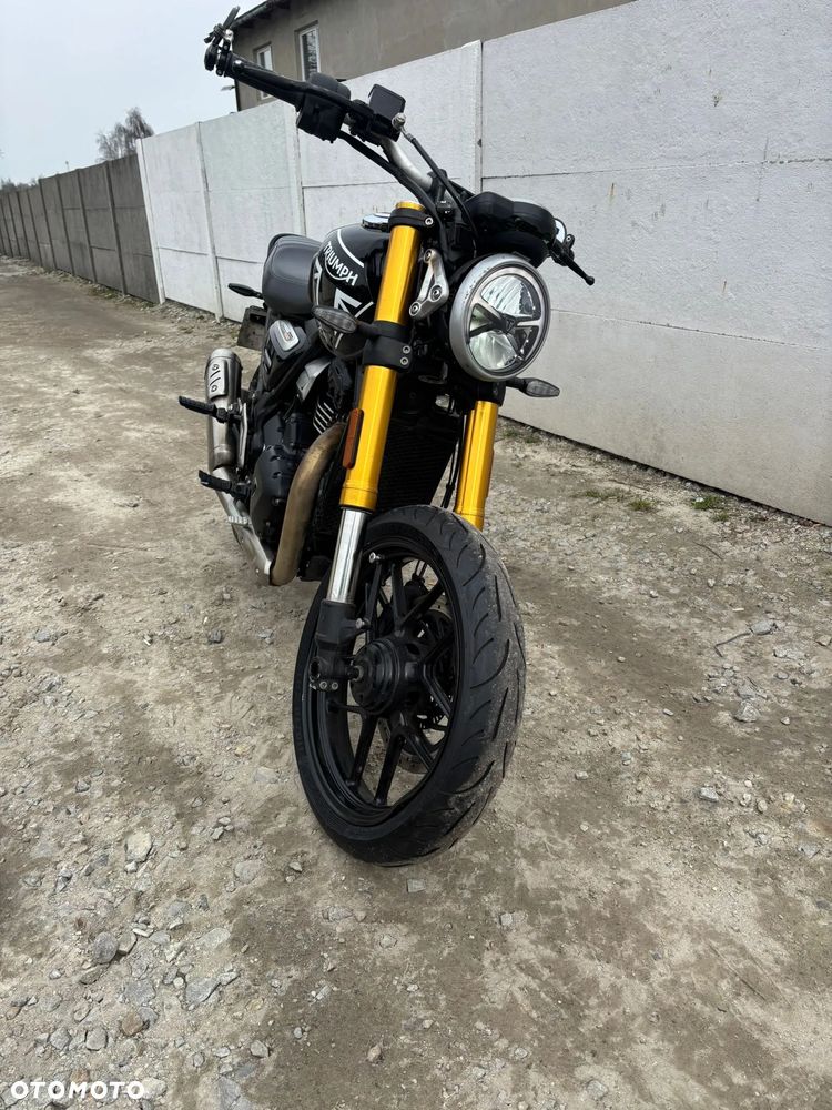 Triumph Speed Twin - 18