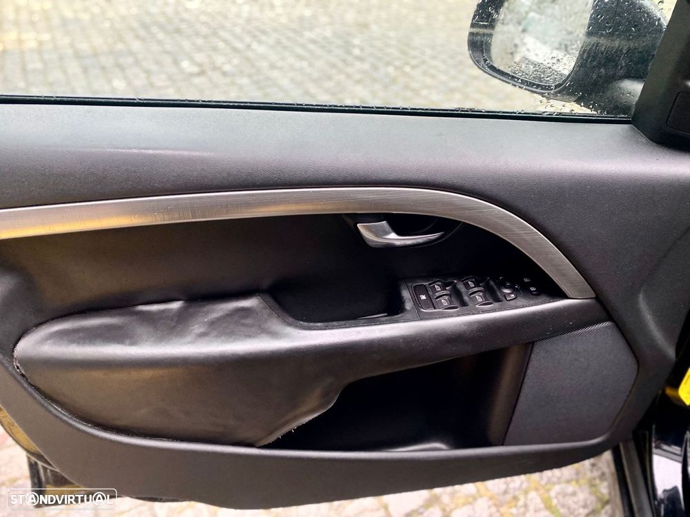 Volvo V70 2.0 D Momentum - 10