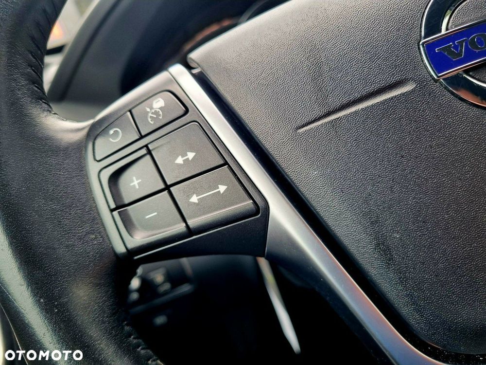 Volvo XC 60 D4 Geartronic Summum - 18